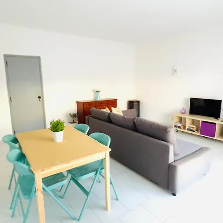 Spacious And Sunny *