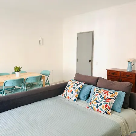 Διαμέρισμα Spacious And Sunny Αλμπουφέιρα