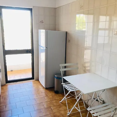 Διαμέρισμα Spacious And Sunny *